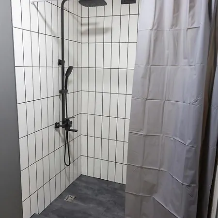 度假居 файна чічка 亚列姆切